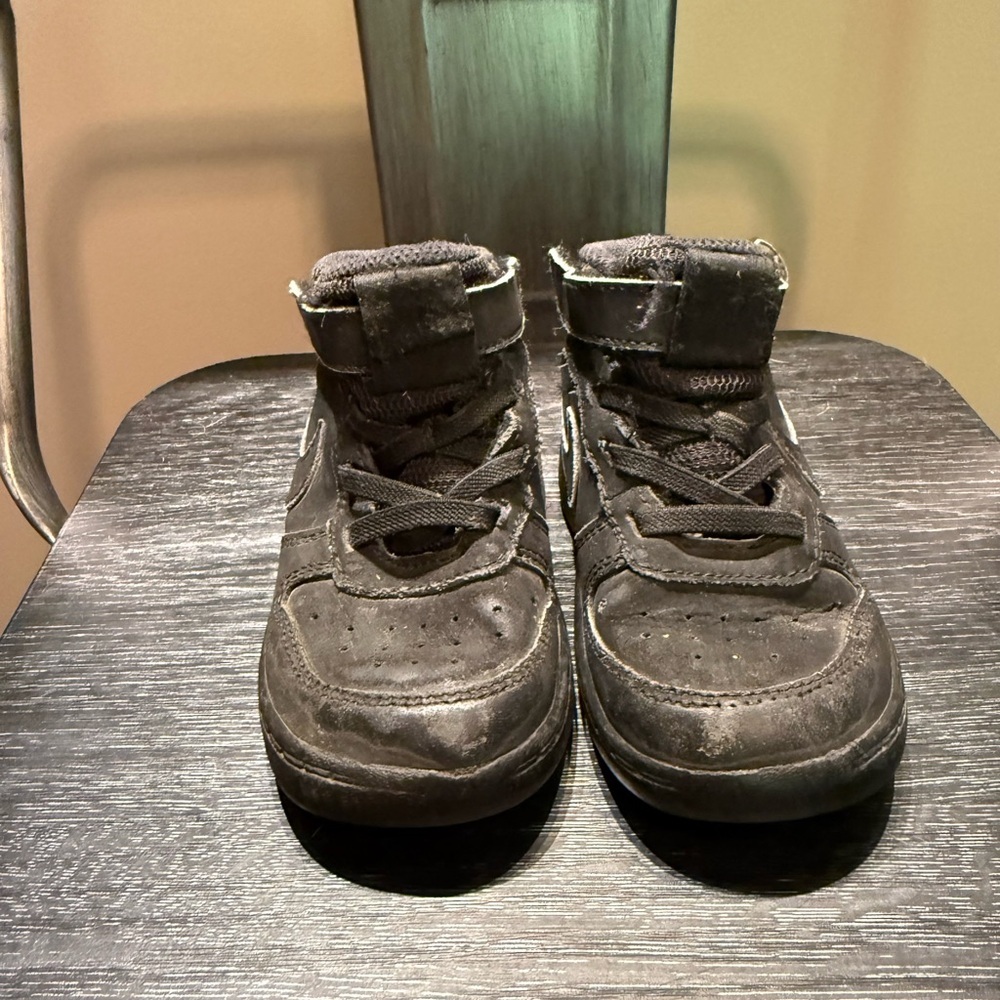 NIKE Shoes Toddler 7C COURT BOROUGH MID 2 Black Leather Sneakers CD7784-001 - Picture 2 of 10